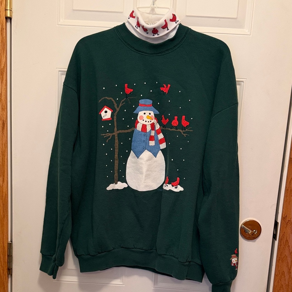 Orvis Vintage Green Snow Man Sweatshirt with Attached Turtleneck. XL